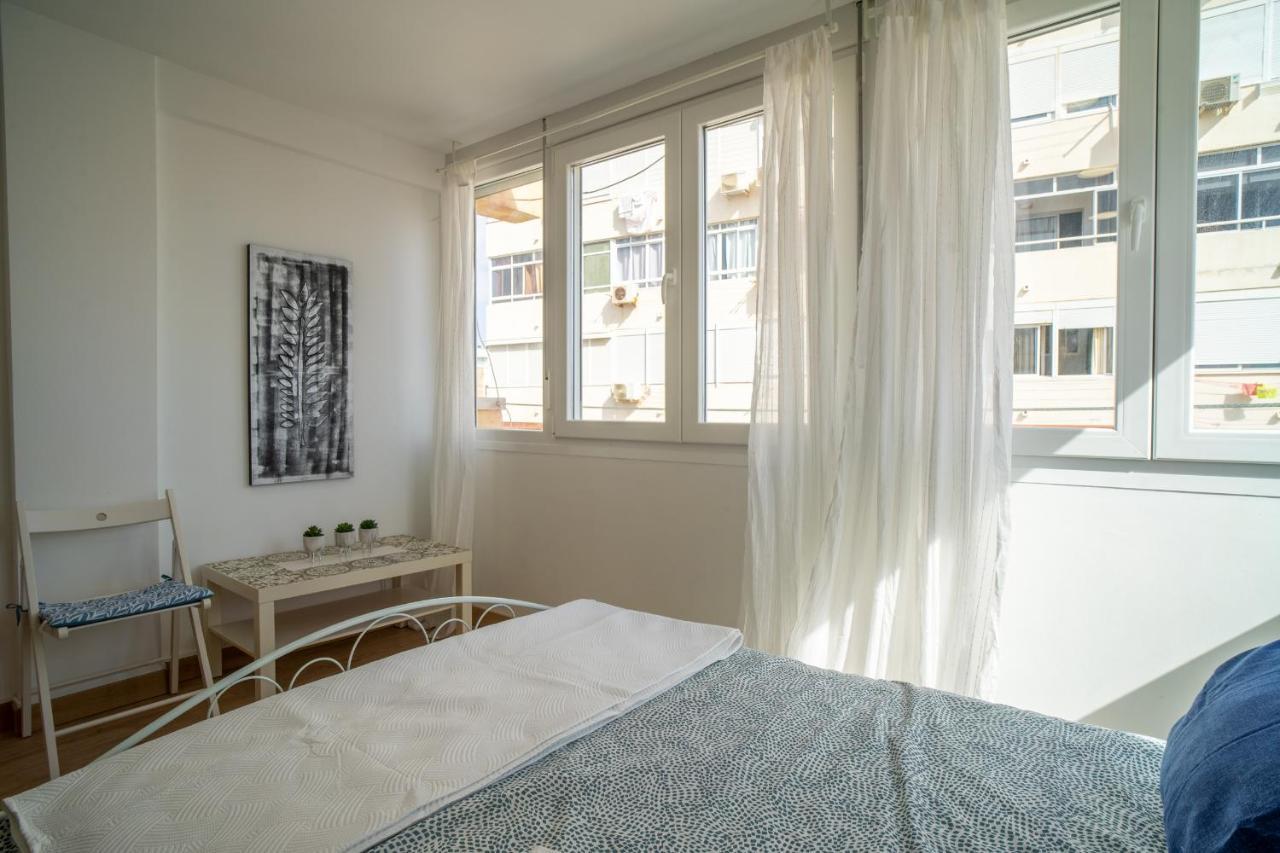 Apt. P/3 10' From The Beach W/Wifi In Torremolinos Ngoại thất bức ảnh