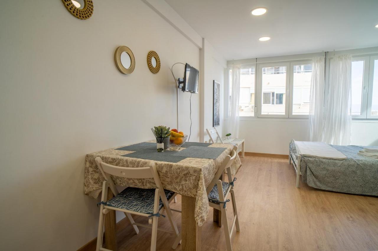 Apt. P/3 10' From The Beach W/Wifi In Torremolinos Ngoại thất bức ảnh